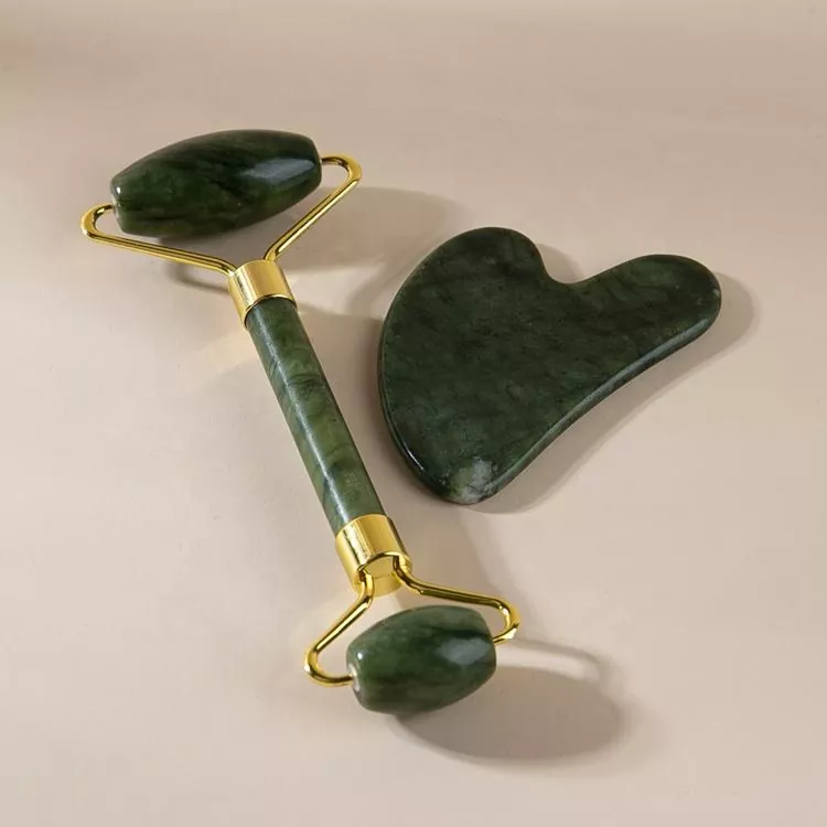 Po meri Jade Roller in Gua Sha Set